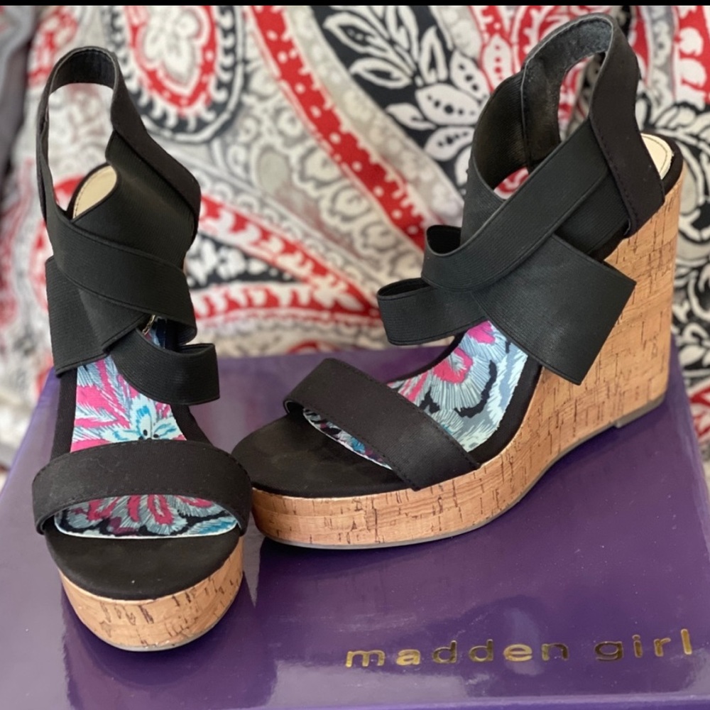 **SOLD**Madden girl East wedges